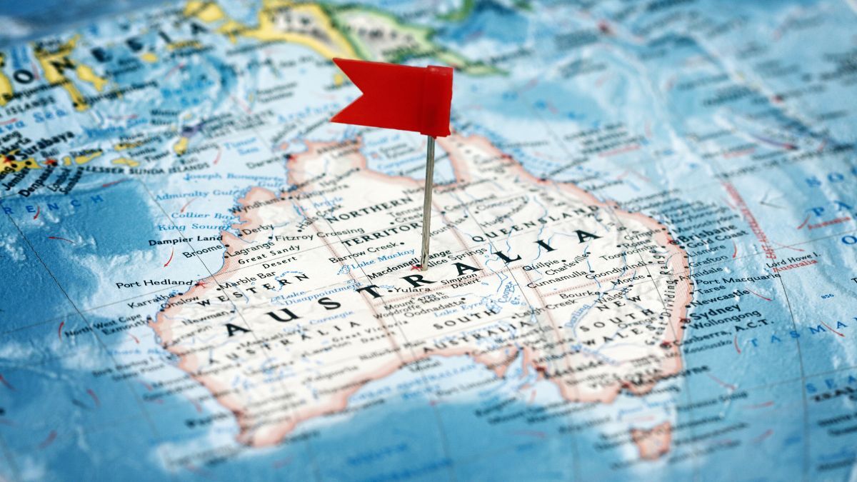 Map of Australia with flag pin