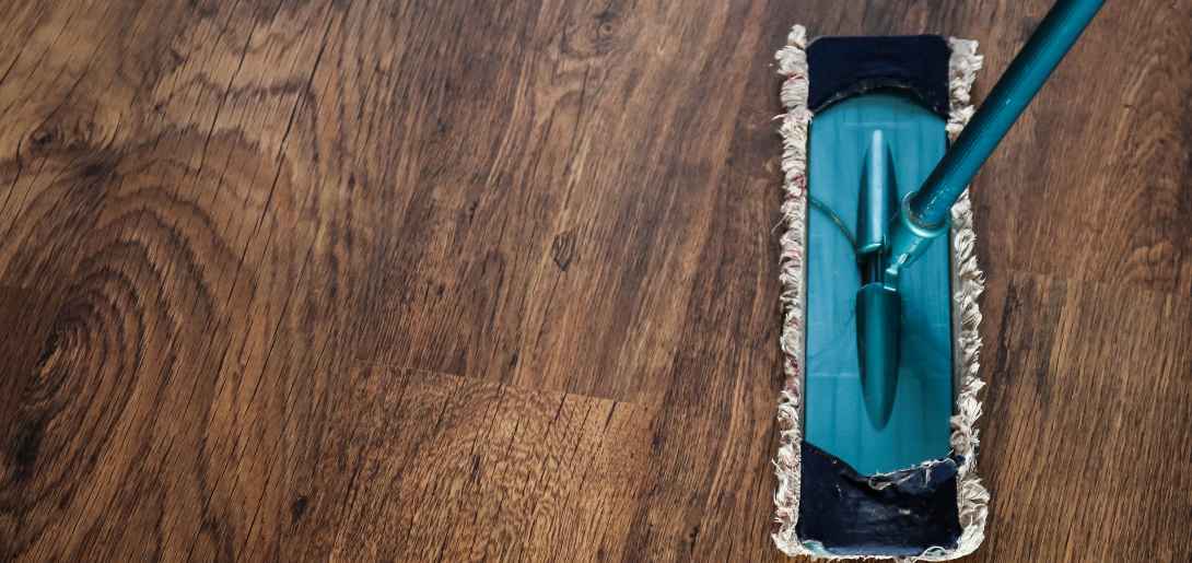 Mop on Timber Floors Image